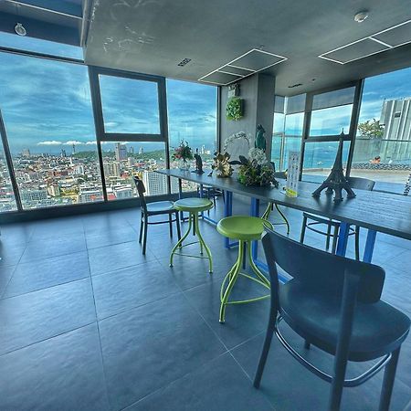The Base Central Pattaya By Wwc Exterior photo