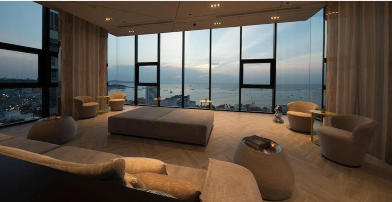 The Base Central Pattaya By Wwc Exterior photo