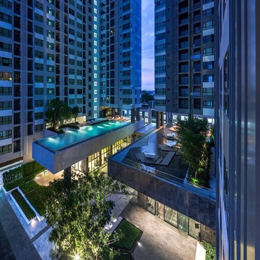 The Base Central Pattaya By Wwc Exterior photo